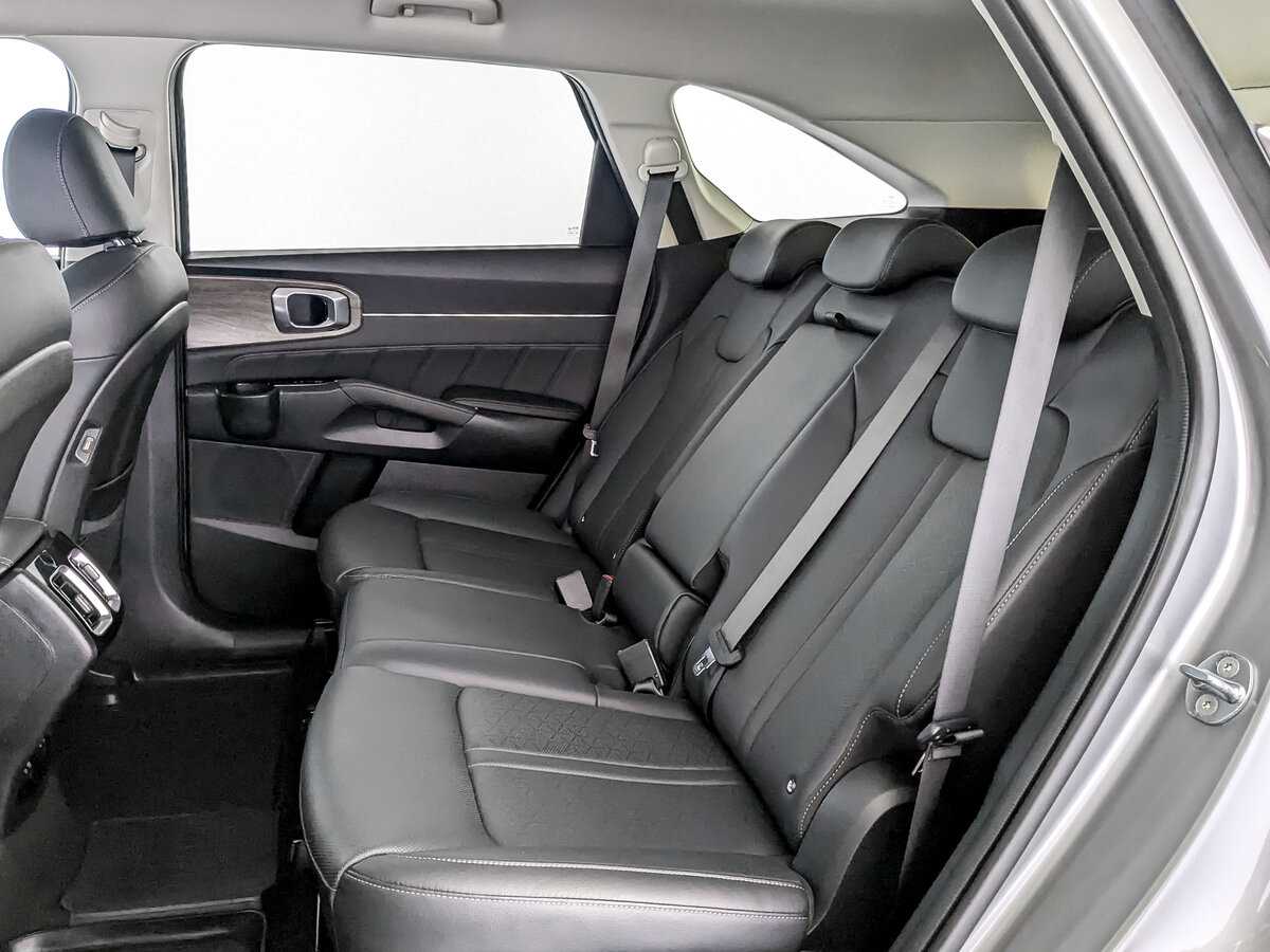 Купить Kia Sorento с пробегом. Фото: #9