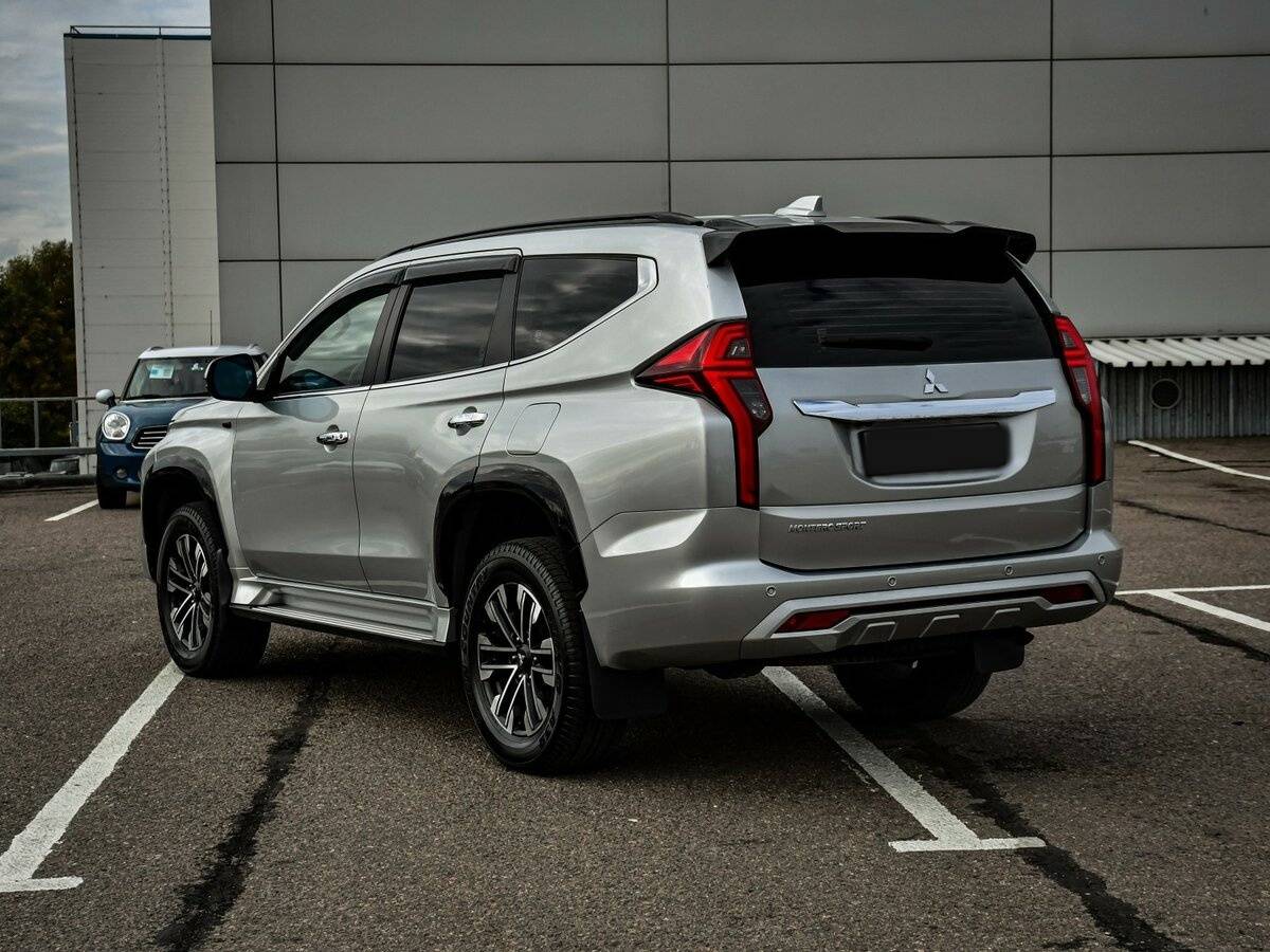 Купить Mitsubishi Montero Sport с пробегом. Фото: #6