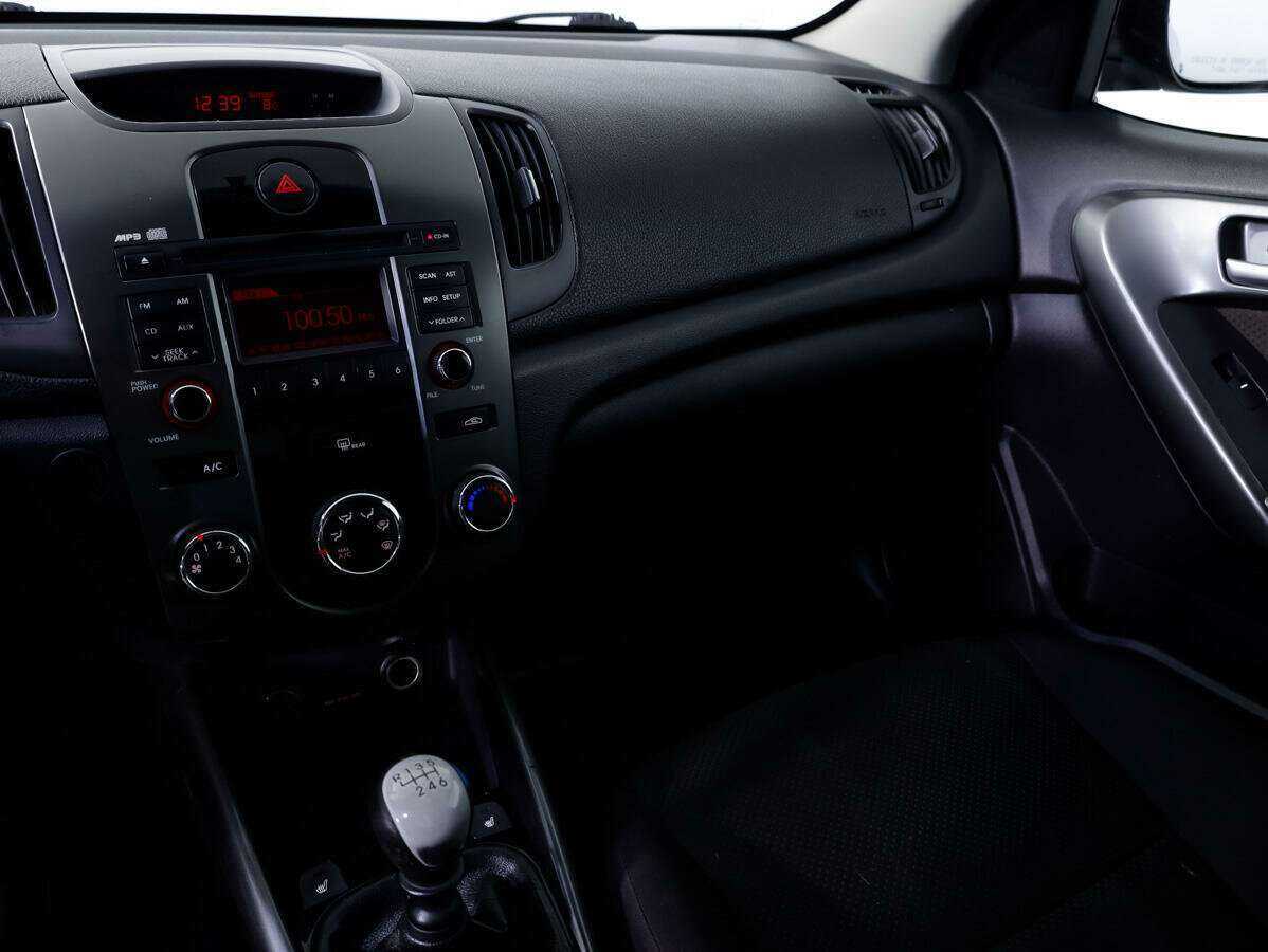 Купить Kia Cerato с пробегом. Фото: #12
