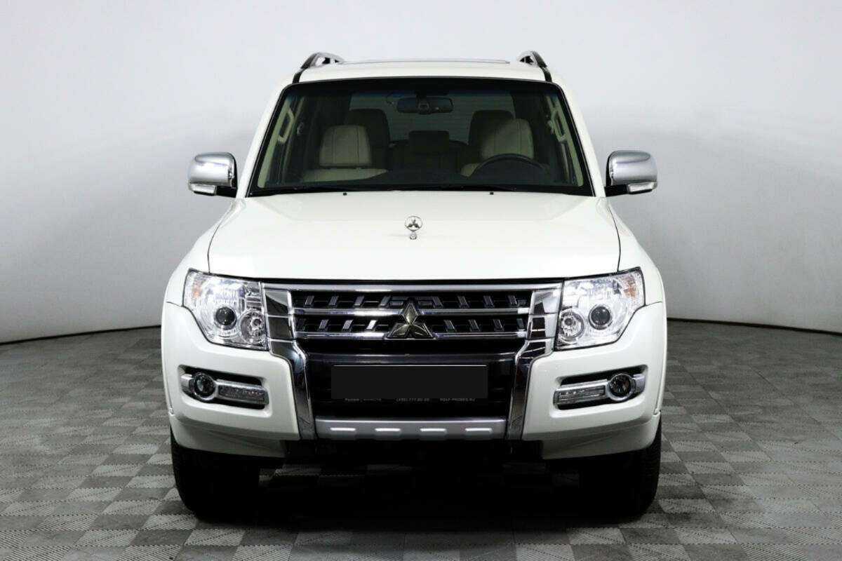 Купить Mitsubishi Pajero с пробегом. Фото: #1