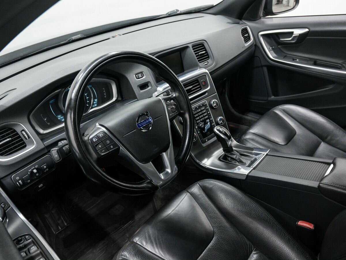 Купить Volvo S60 с пробегом. Фото: #13