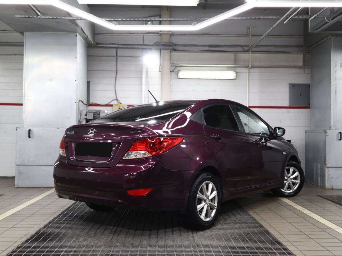 Купить Hyundai Solaris с пробегом. Фото: #1