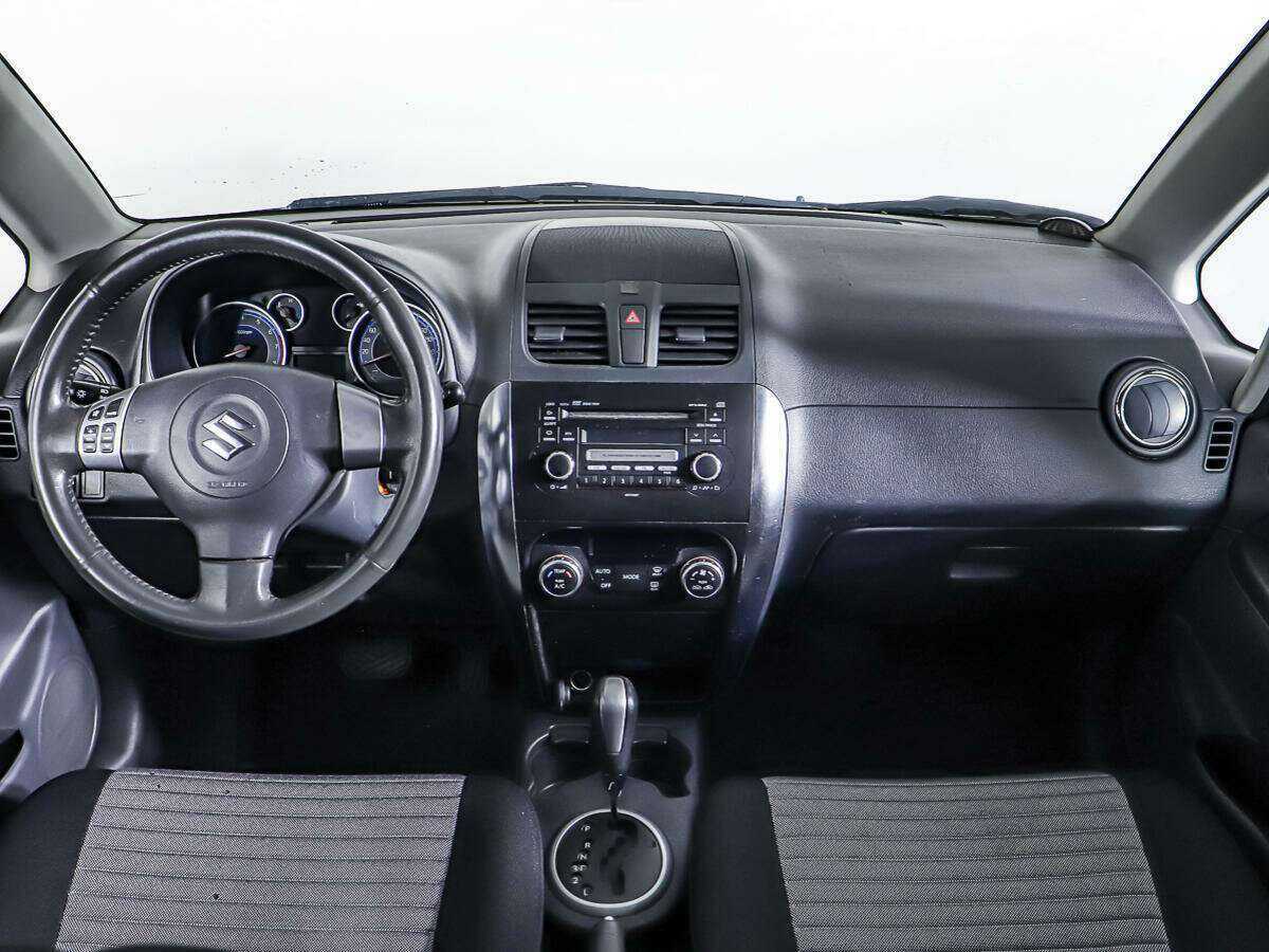 Купить Suzuki SX4 с пробегом. Фото: #10