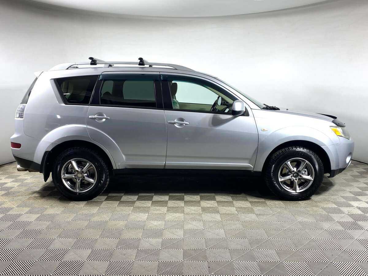 Купить Mitsubishi Outlander с пробегом. Фото: #2