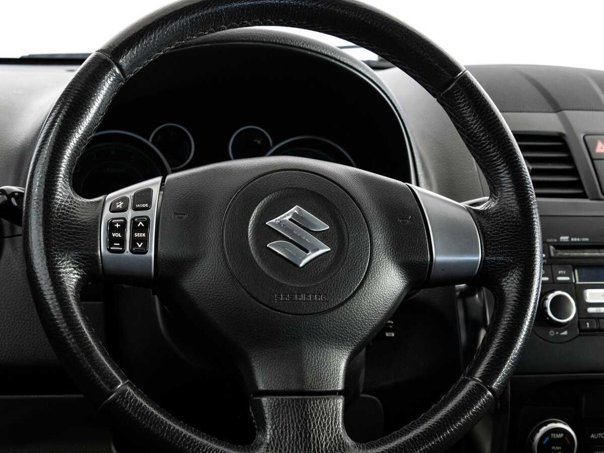 Купить Suzuki SX4 с пробегом. Фото: #9