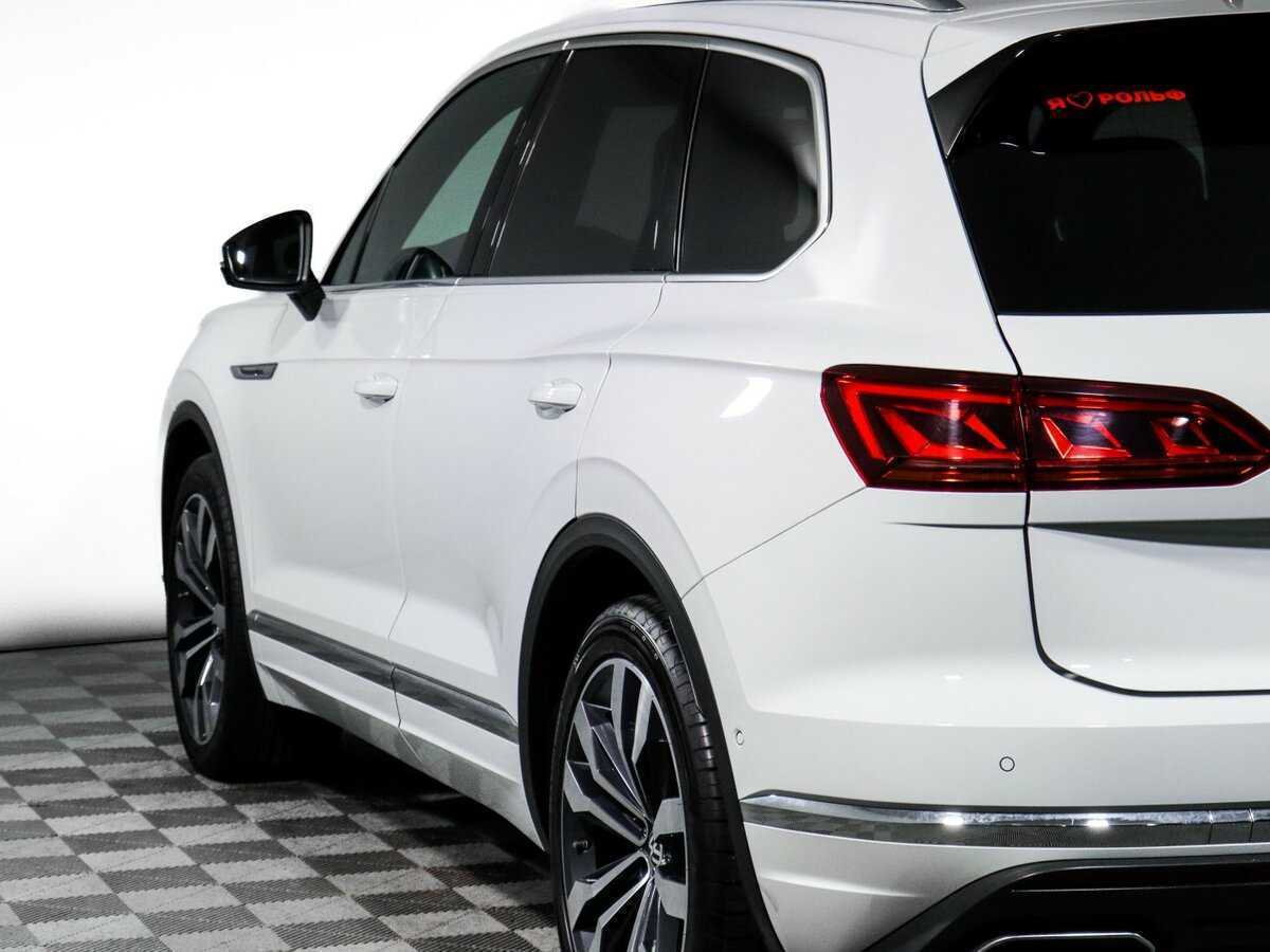 Купить Volkswagen Touareg с пробегом. Фото: #19