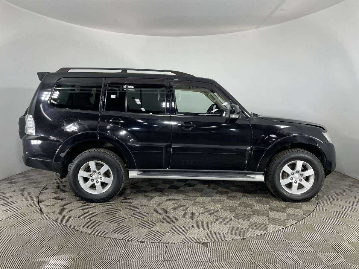 Купить Mitsubishi Pajero с пробегом. Фото: #3