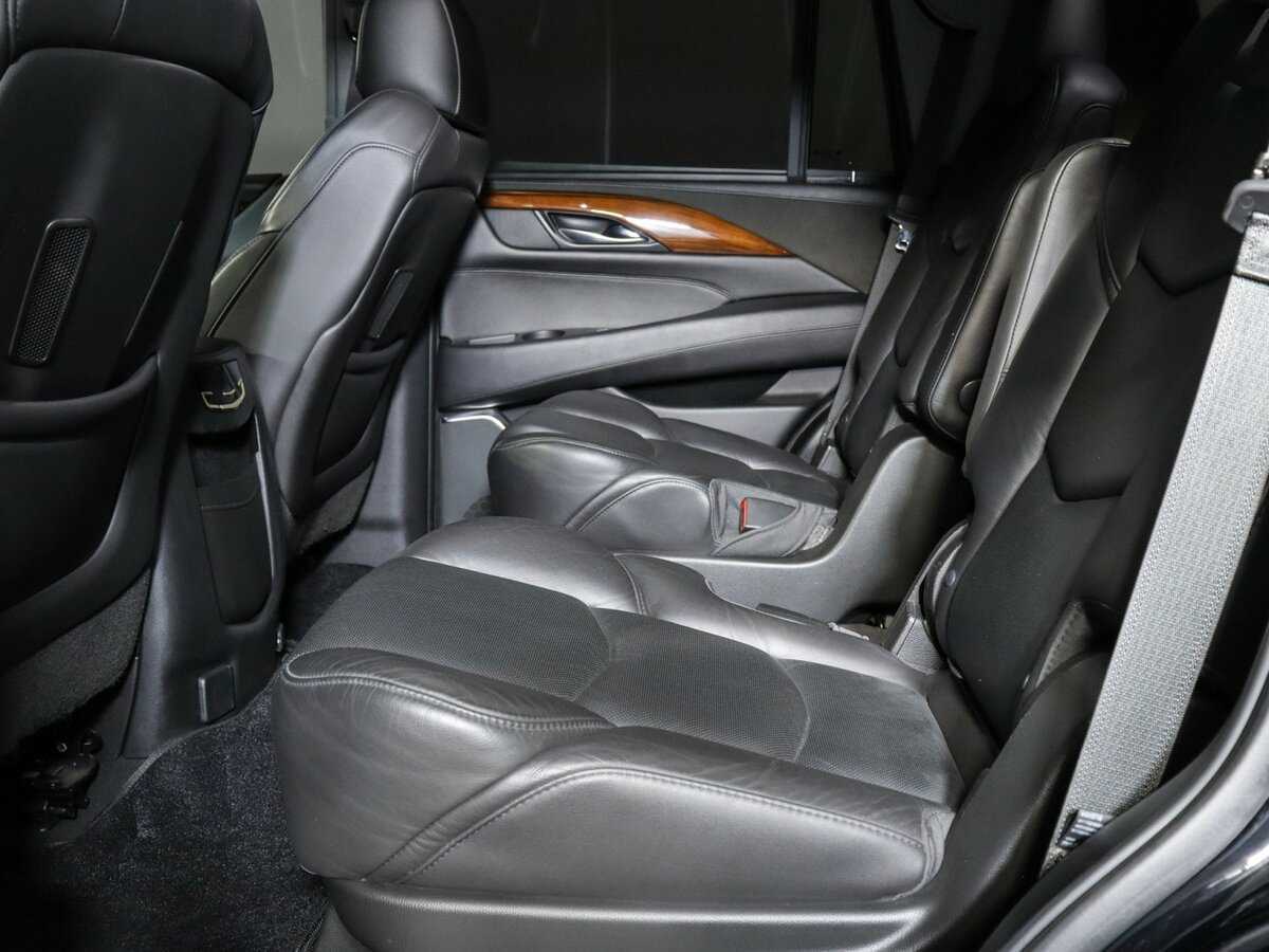 Купить Cadillac Escalade с пробегом. Фото: #6
