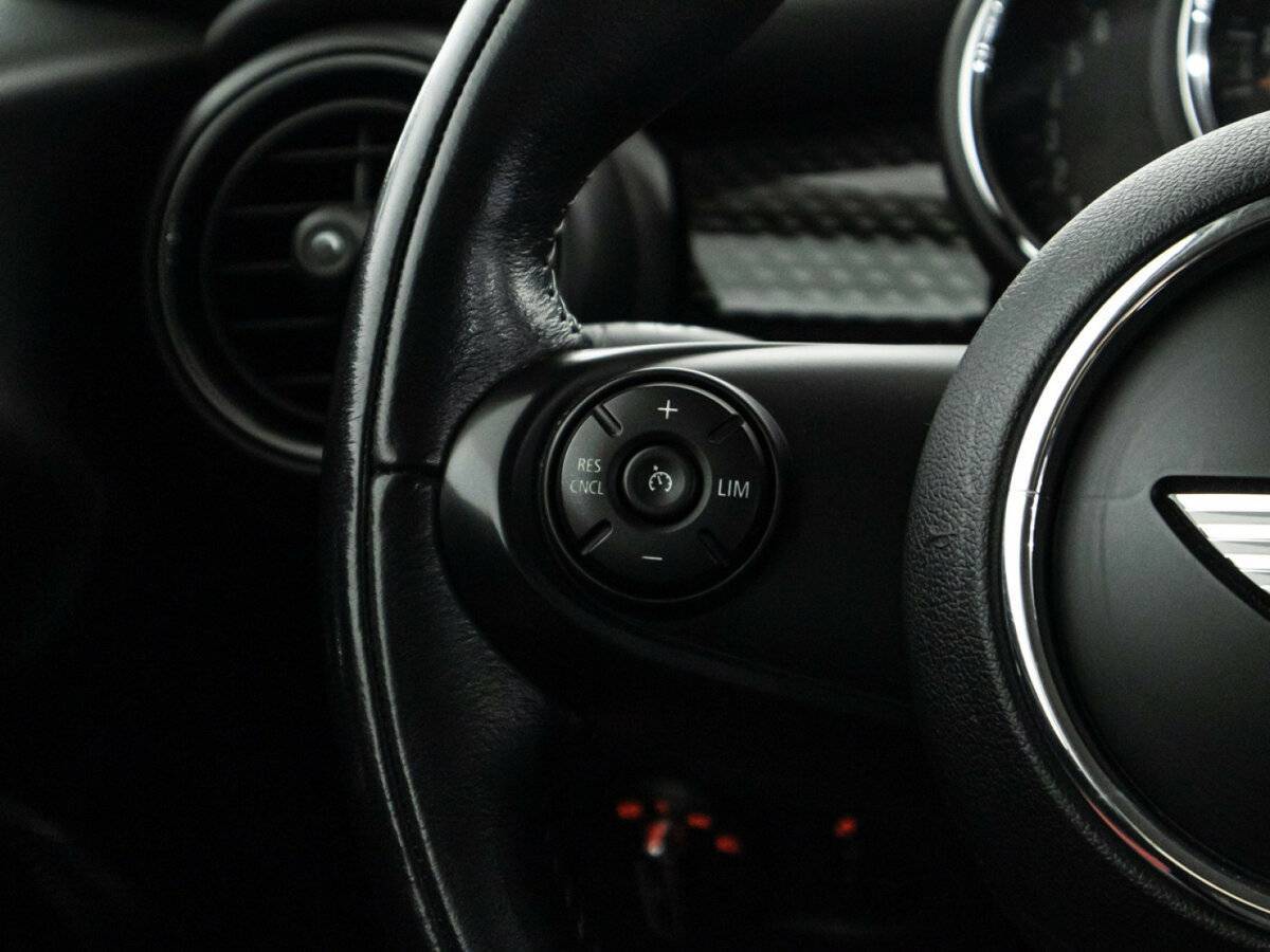 Купить Mini Hatch с пробегом. Фото: #20