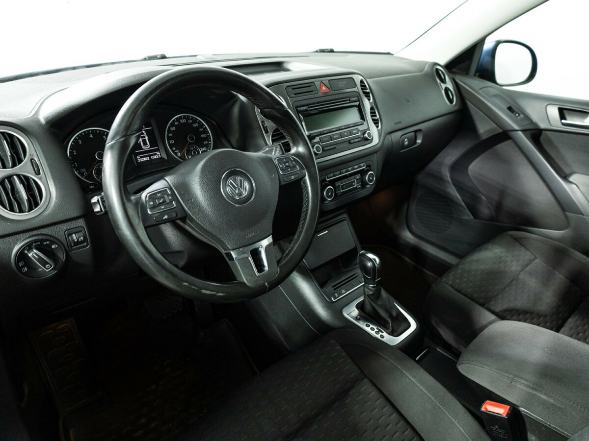 Купить Volkswagen Tiguan с пробегом. Фото: #10