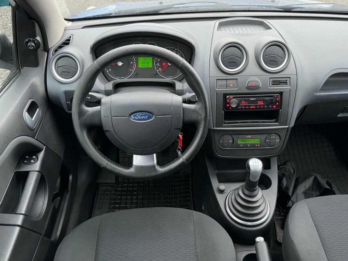 Купить Ford Fiesta с пробегом. Фото: #9