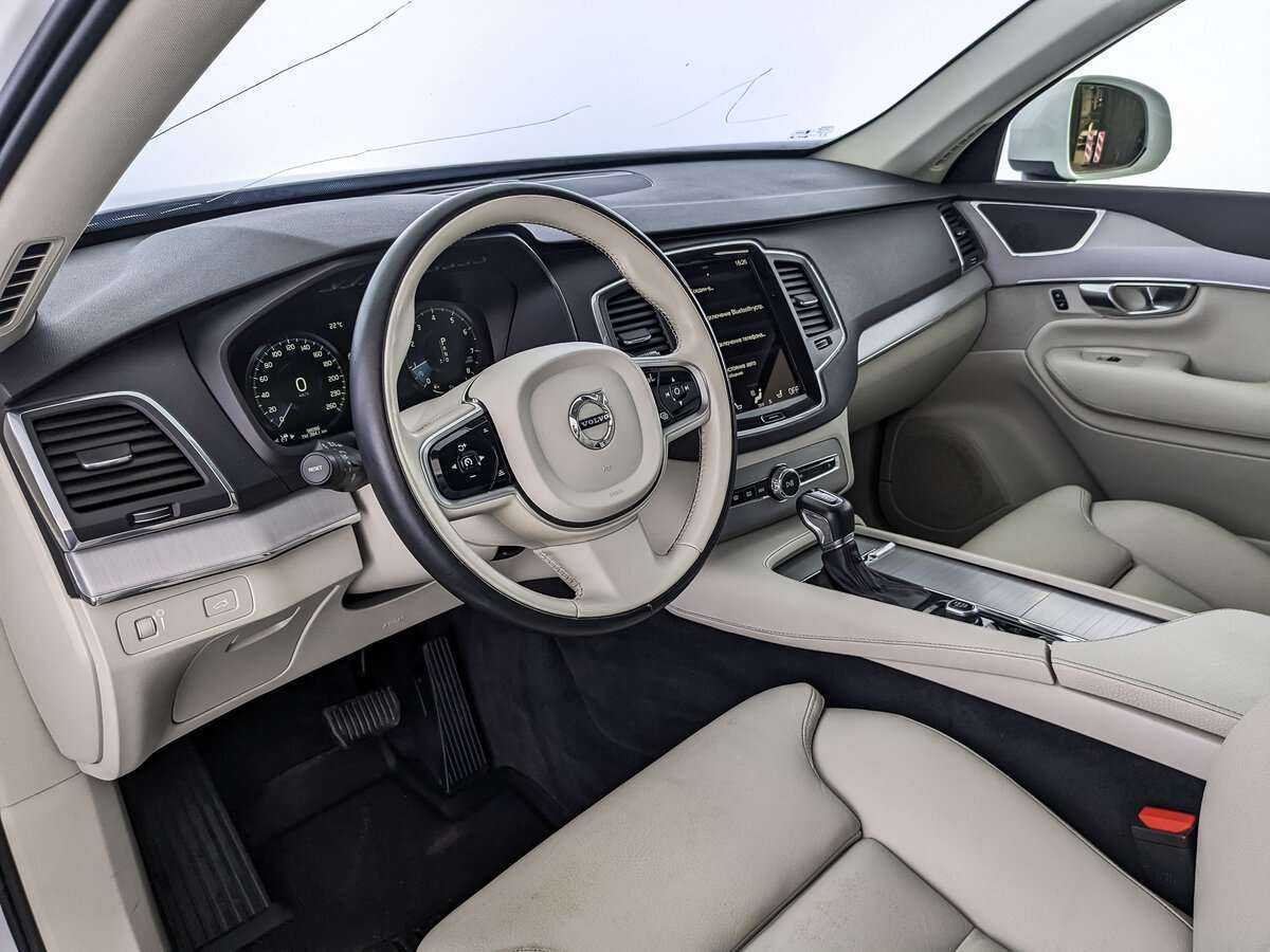 Купить Volvo XC90 с пробегом. Фото: #10