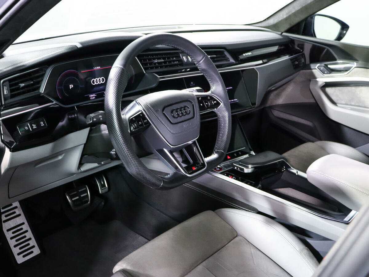 Купить Audi e-tron Sportback с пробегом. Фото: #10