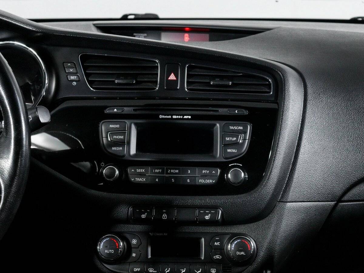Купить Kia Ceed с пробегом. Фото: #13