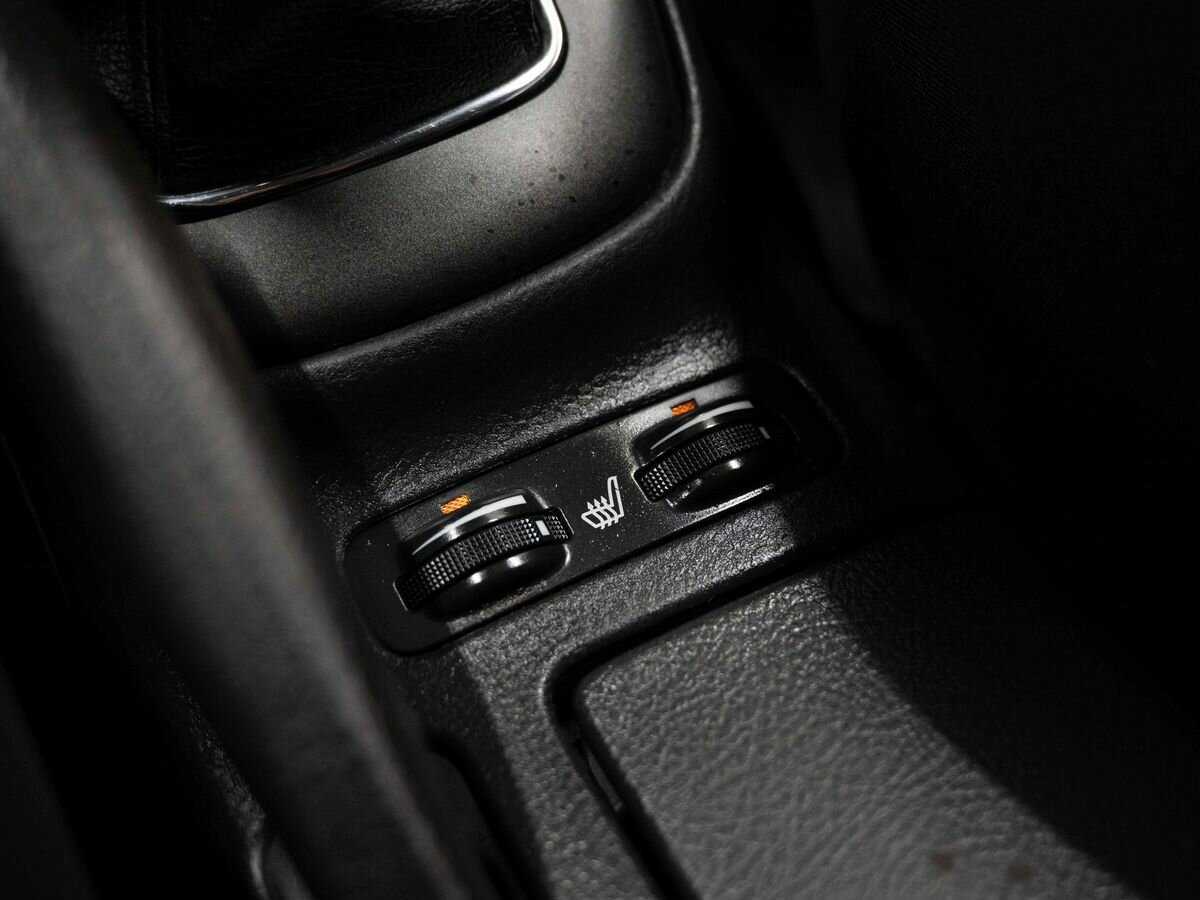 Купить Toyota Avensis с пробегом. Фото: #18