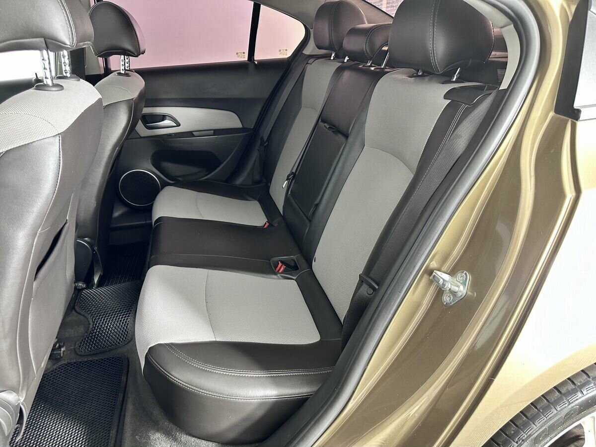 Купить Chevrolet Cruze с пробегом. Фото: #8