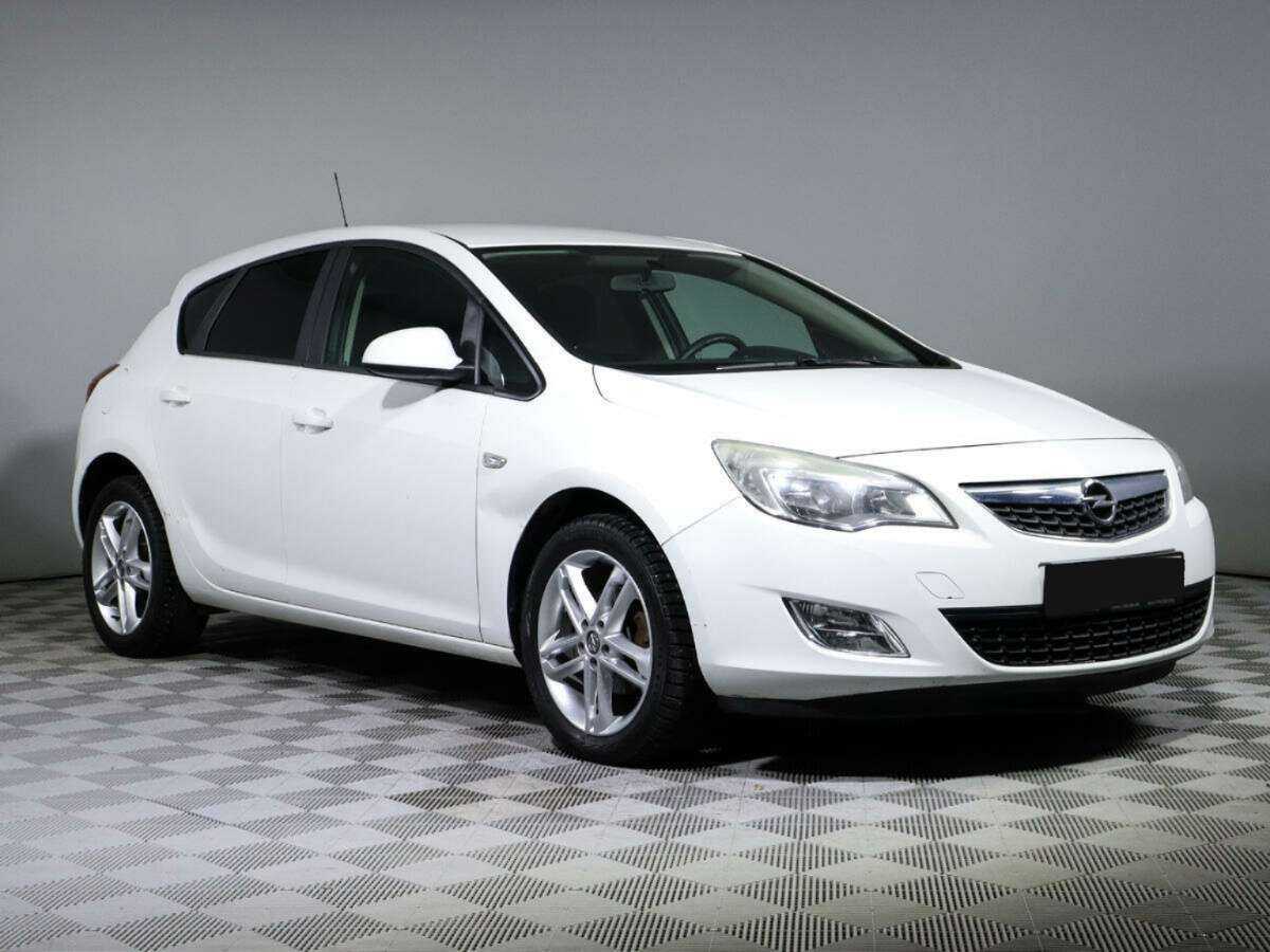 Купить Opel Astra с пробегом. Фото: #2