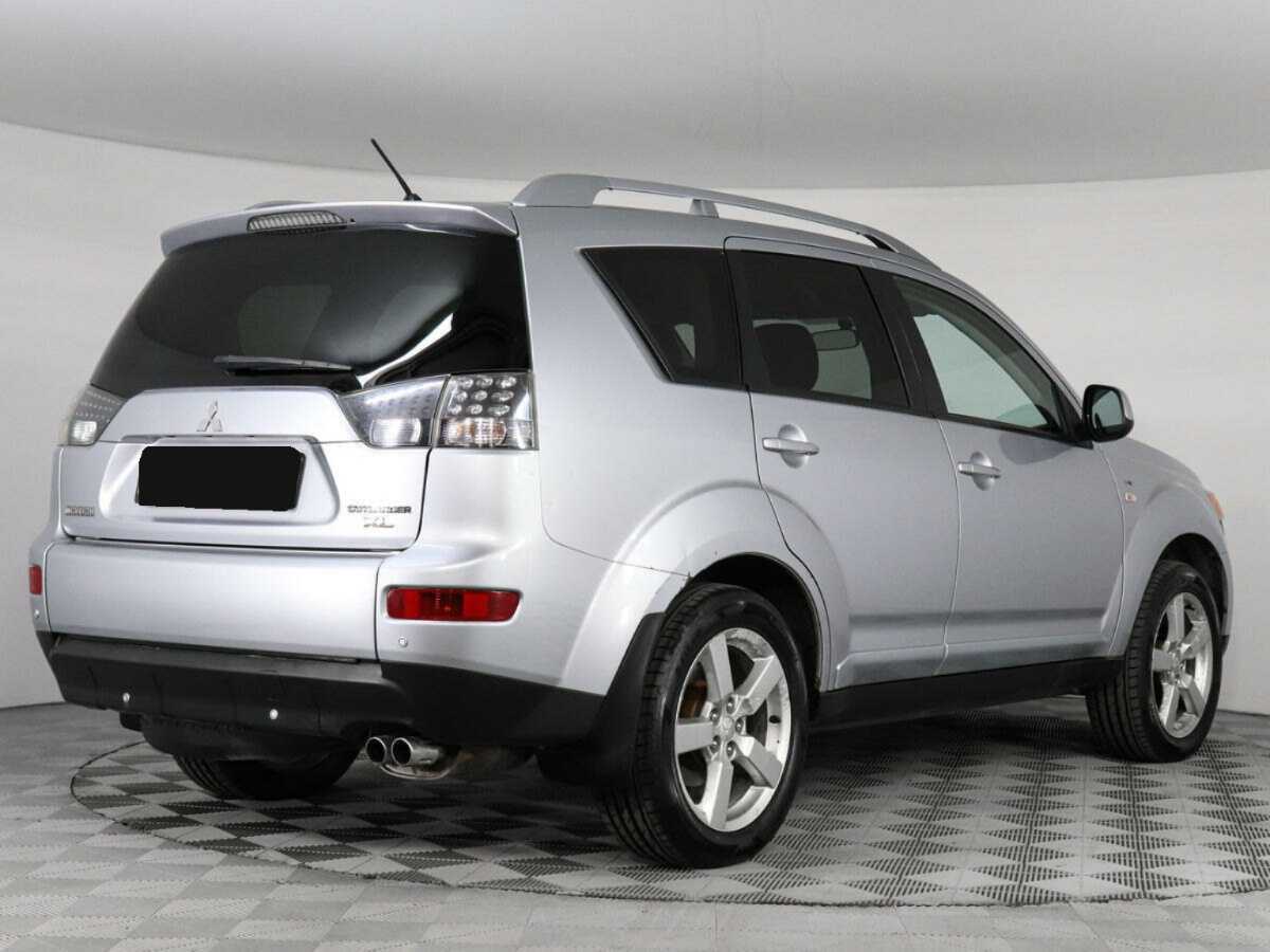 Купить Mitsubishi Outlander с пробегом. Фото: #2