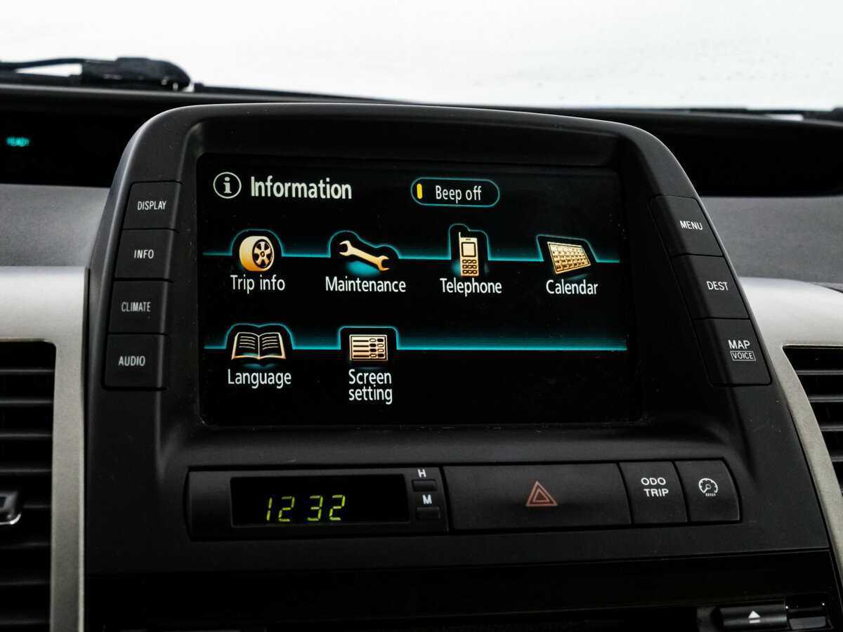 Купить Toyota Prius с пробегом. Фото: #13