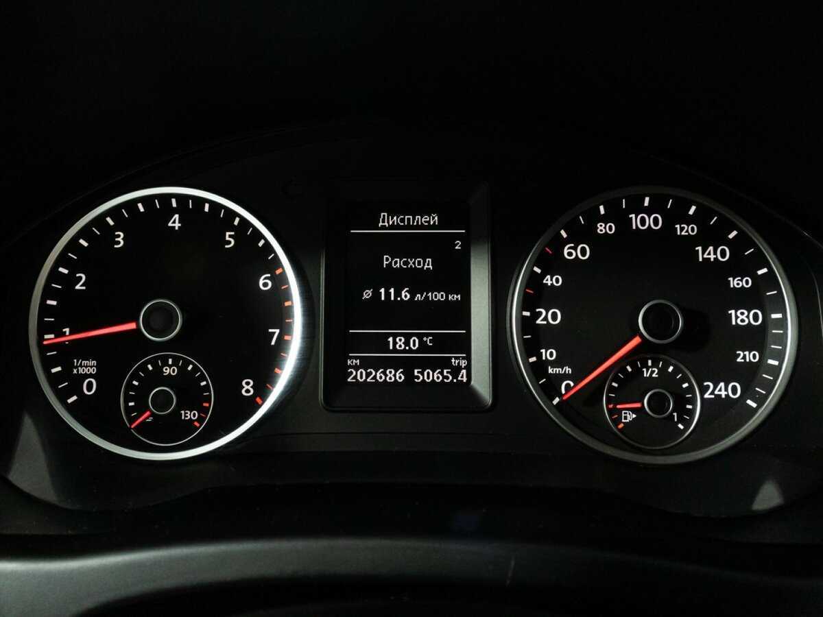 Купить Volkswagen Tiguan с пробегом. Фото: #11