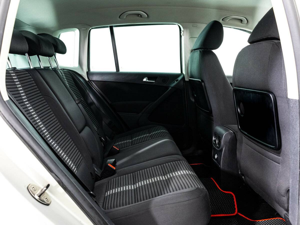 Купить Volkswagen Tiguan с пробегом. Фото: #11