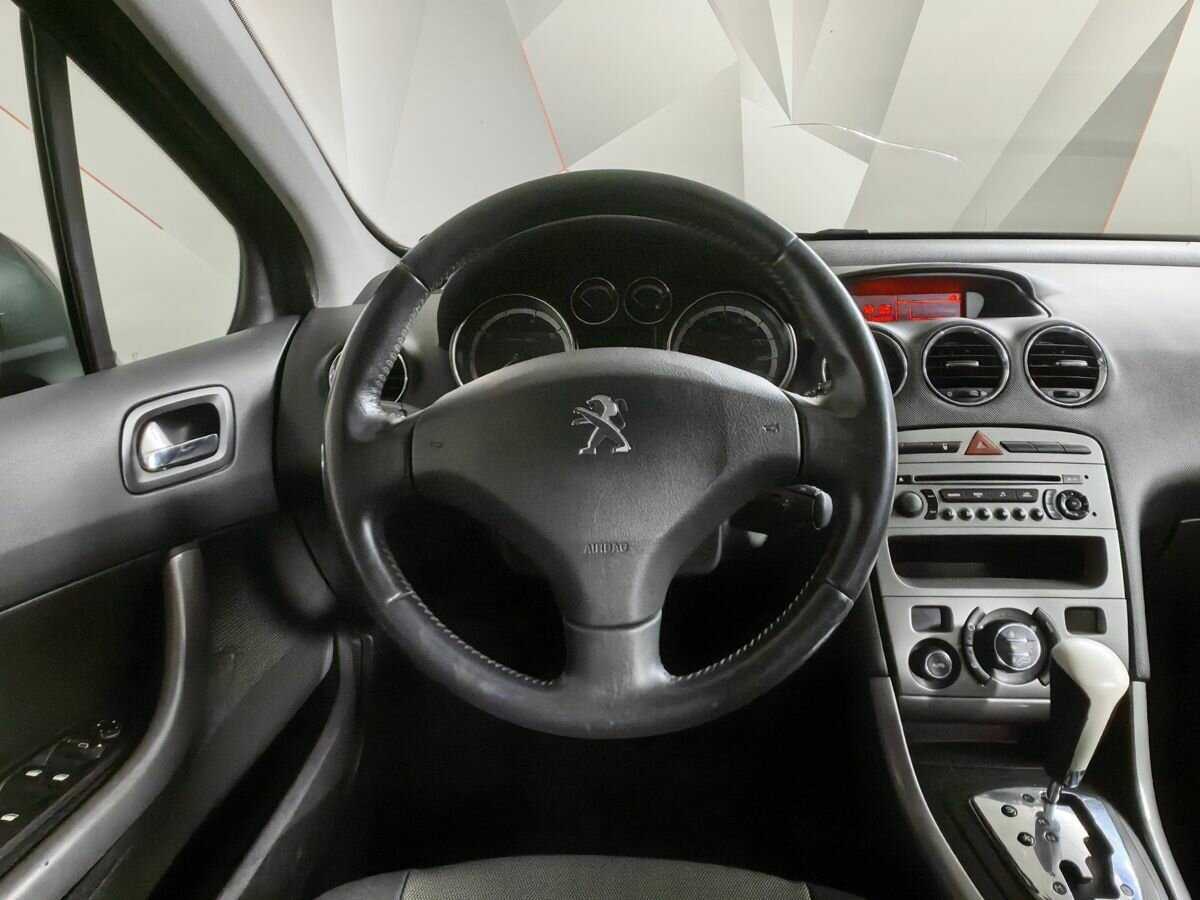 Купить Peugeot 308 с пробегом. Фото: #14