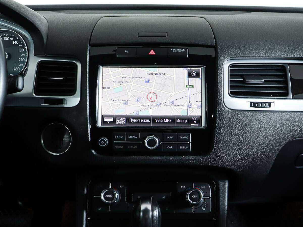 Купить Volkswagen Touareg с пробегом. Фото: #11