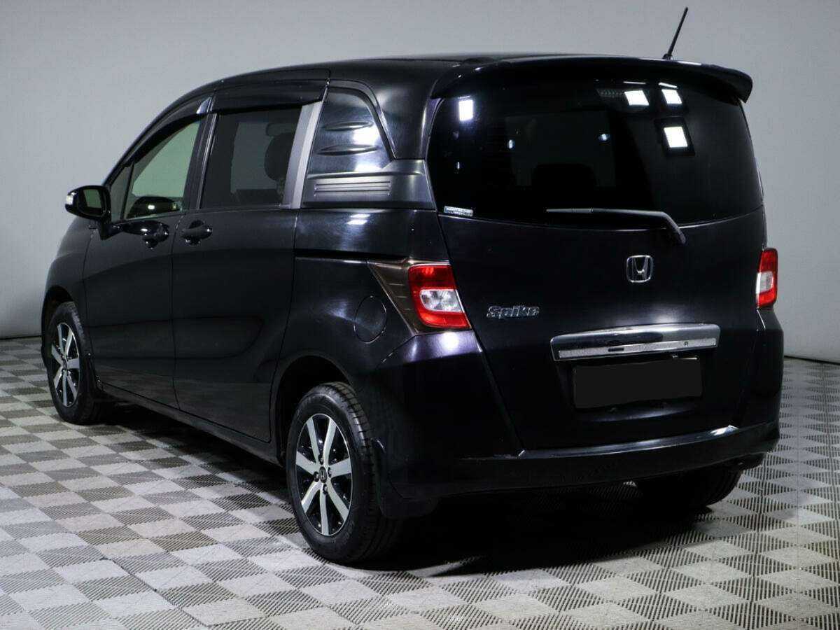 Купить Honda Freed с пробегом. Фото: #4