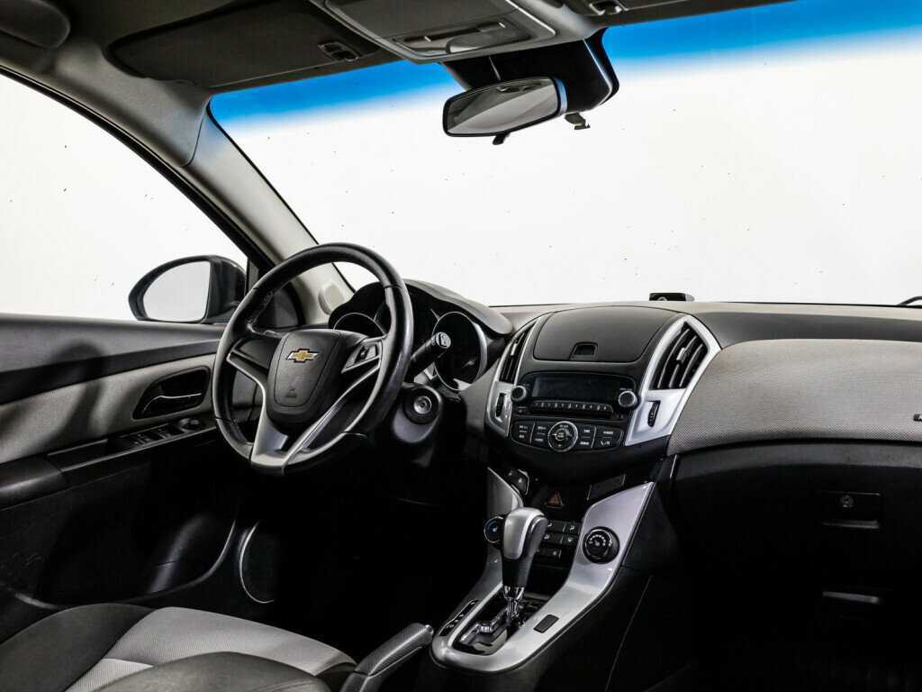 Купить Chevrolet Cruze с пробегом. Фото: #6