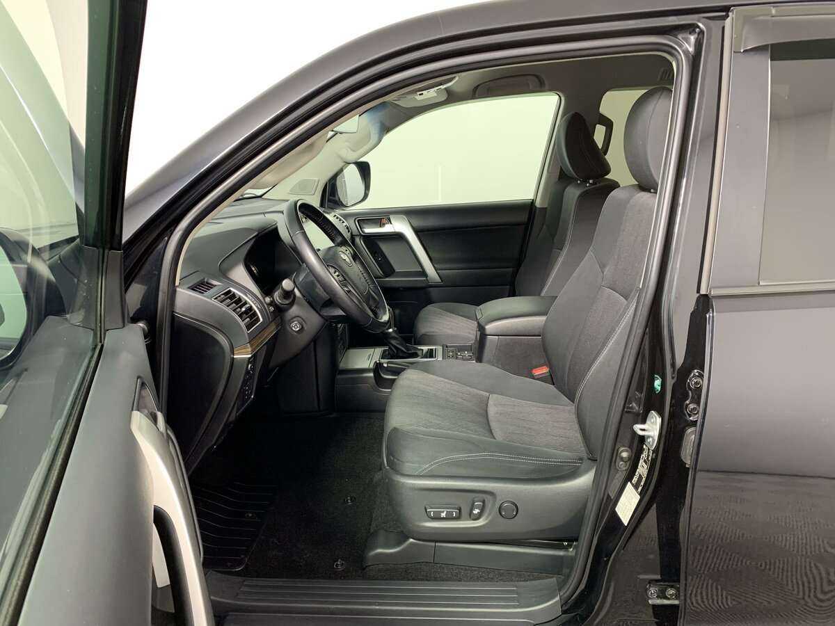 Купить Toyota Land Cruiser Prado с пробегом. Фото: #15