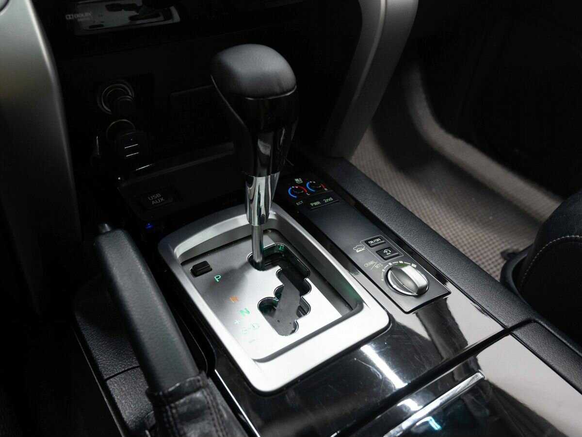 Купить Toyota Land Cruiser с пробегом. Фото: #29