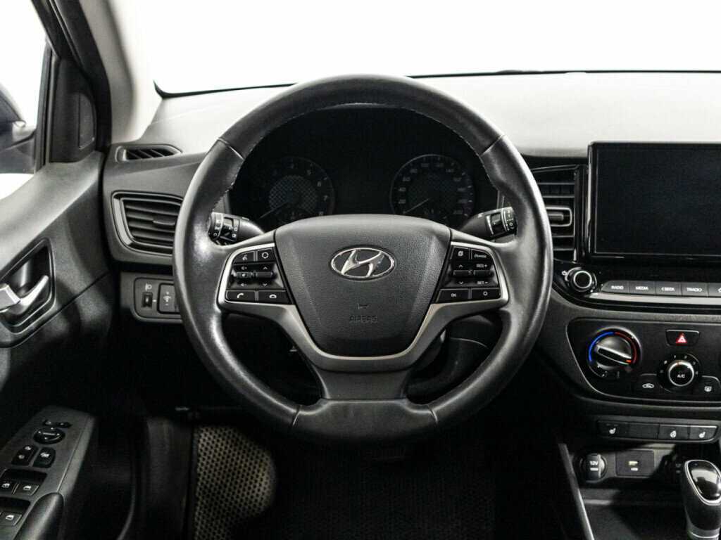 Купить Hyundai Solaris с пробегом. Фото: #16