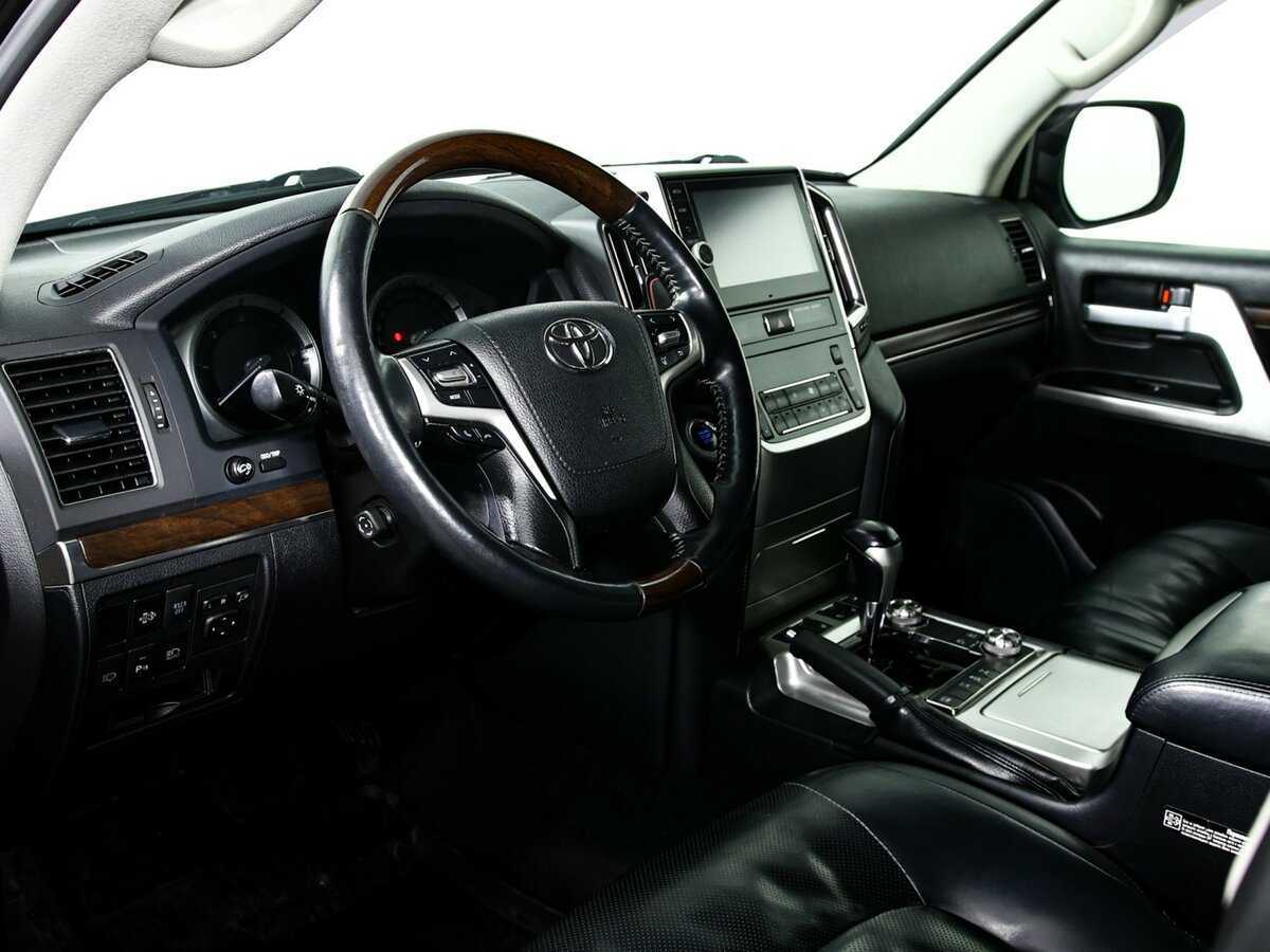 Купить Toyota Land Cruiser с пробегом. Фото: #11