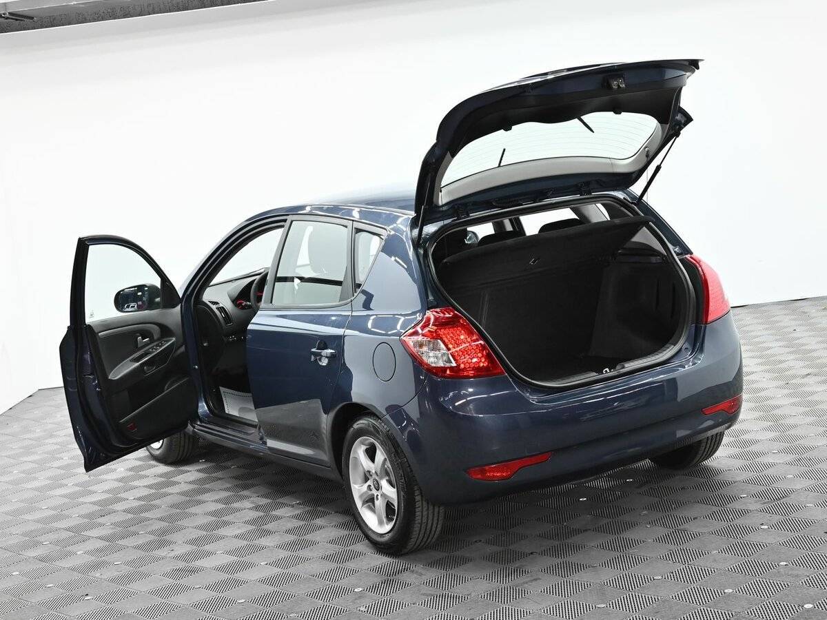 Купить Kia Ceed с пробегом. Фото: #4