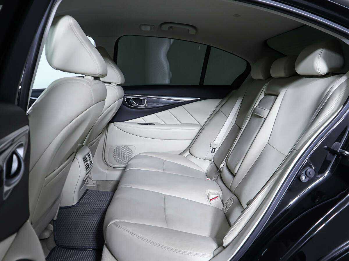 Купить Infiniti Q50 с пробегом. Фото: #9