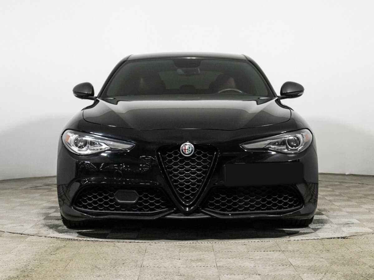 Купить Alfa Romeo Giulia с пробегом. Фото: #1