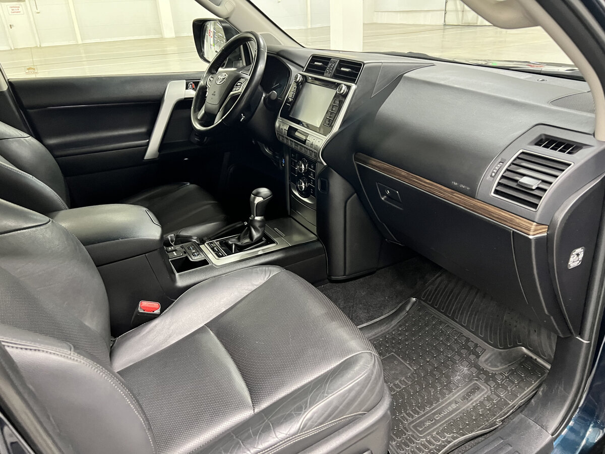 Купить Toyota Land Cruiser Prado с пробегом. Фото: #10