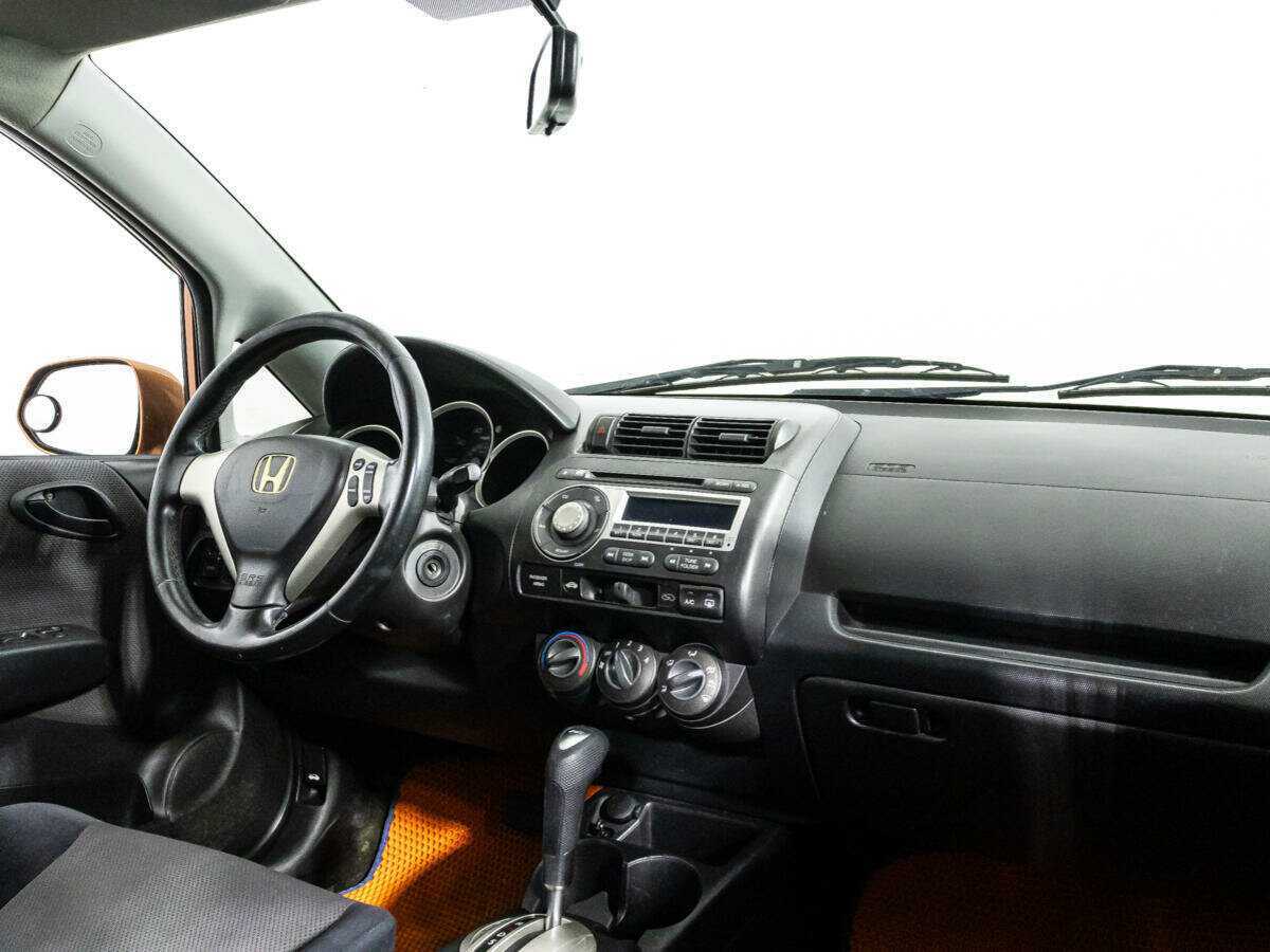 Купить Honda Fit с пробегом. Фото: #8