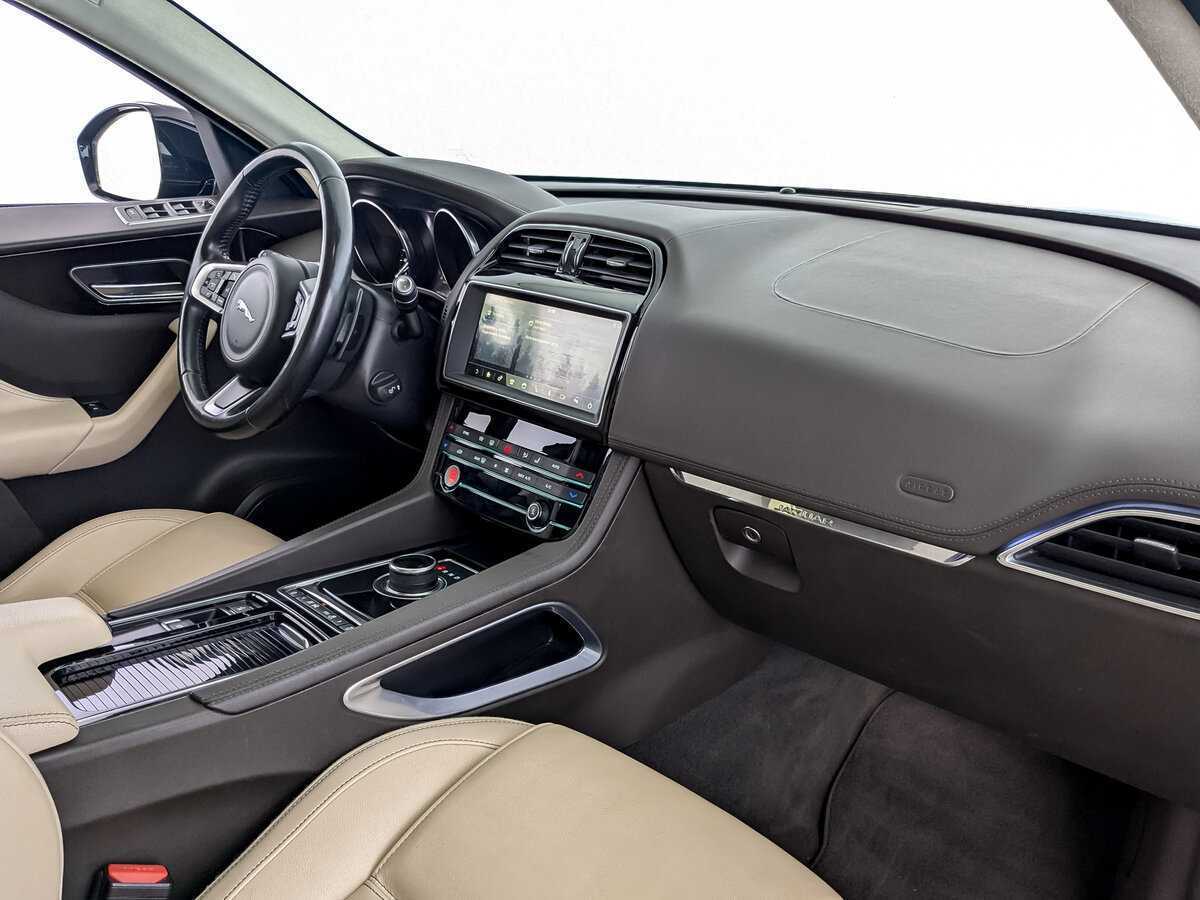 Купить Jaguar F-Pace с пробегом. Фото: #8