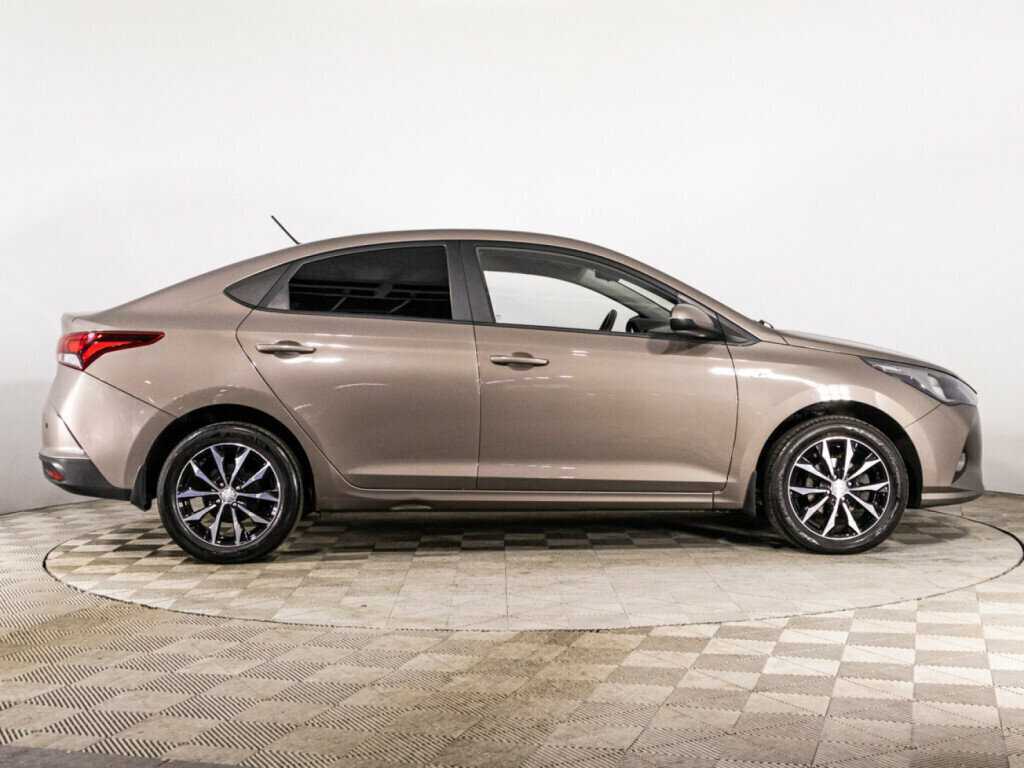 Купить Hyundai Solaris с пробегом. Фото: #3