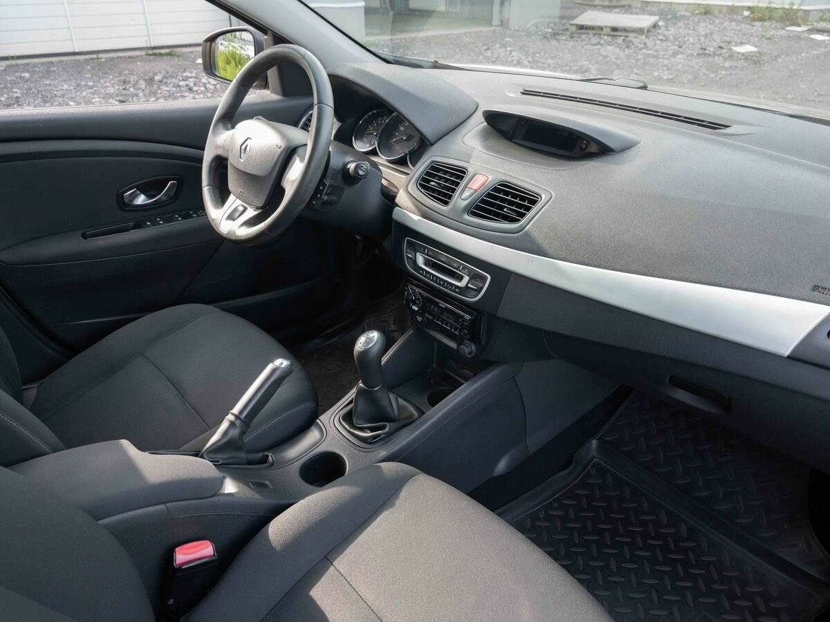 Купить Renault Fluence с пробегом. Фото: #10