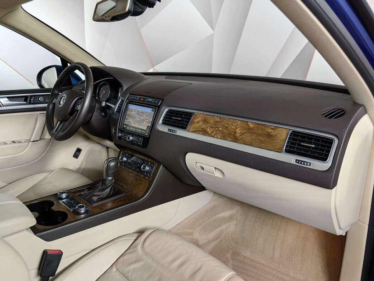 Купить Volkswagen Touareg с пробегом. Фото: #8