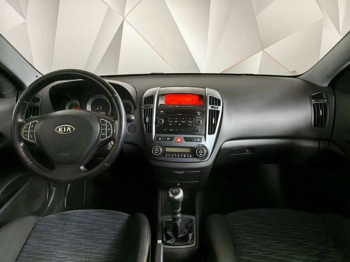 Купить Kia Ceed с пробегом. Фото: #9