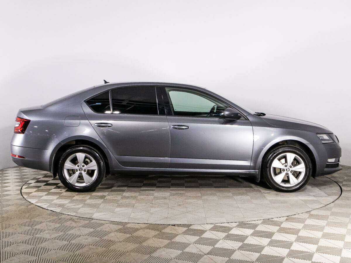 Купить Skoda Octavia с пробегом. Фото: #3