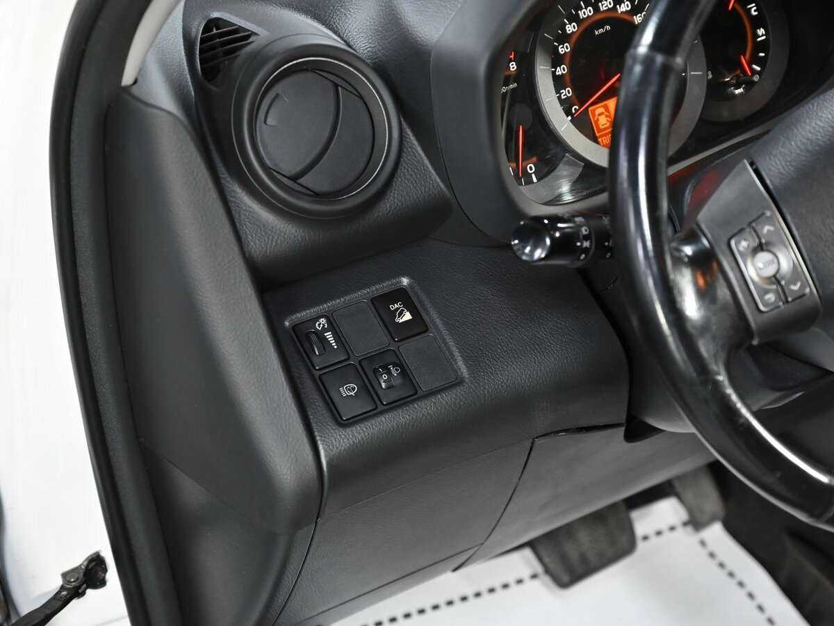 Купить Toyota RAV4 с пробегом. Фото: #6