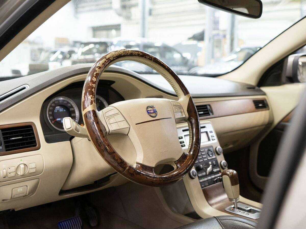 Купить Volvo XC70 с пробегом. Фото: #4