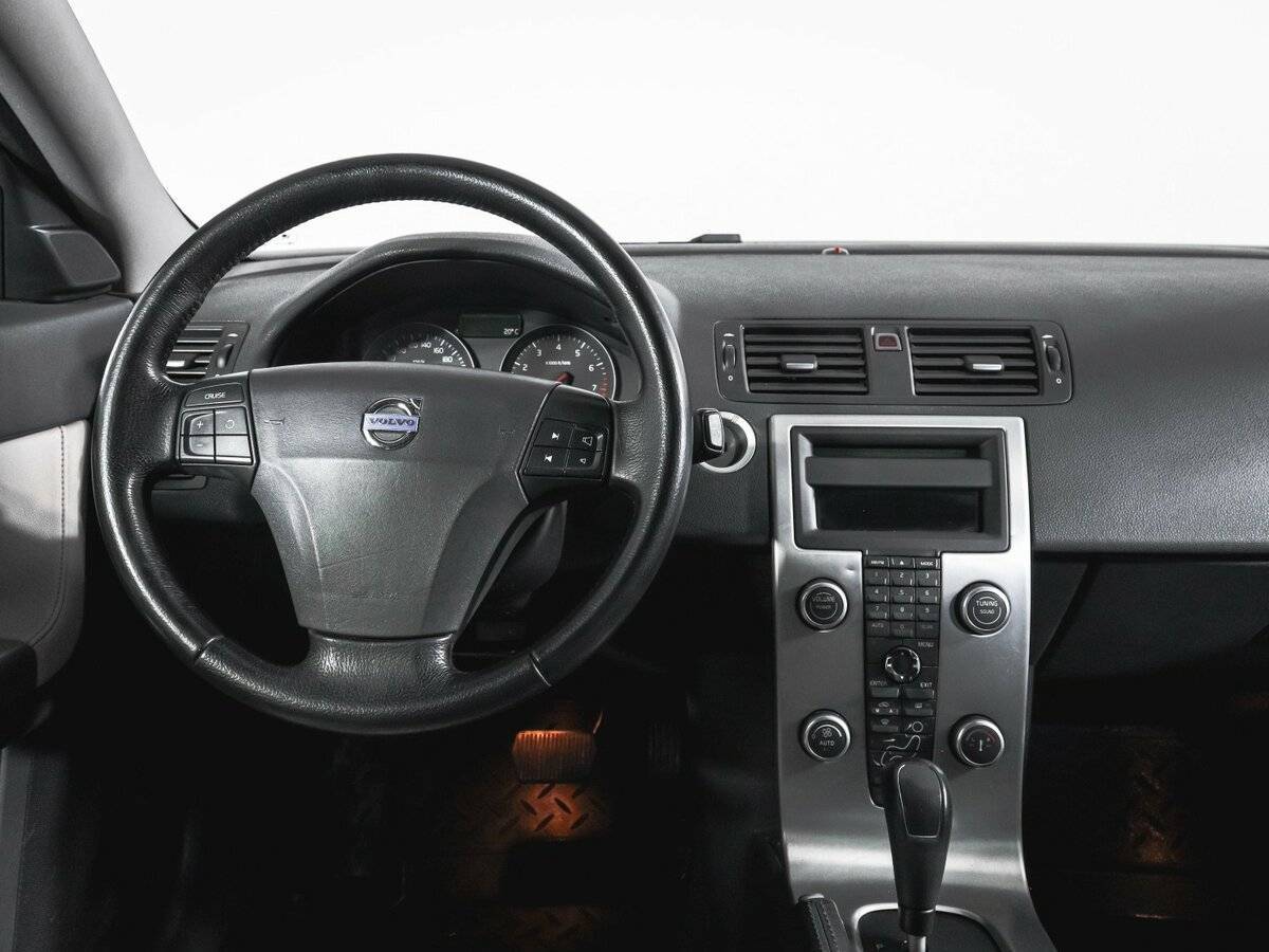 Купить Volvo S40 с пробегом. Фото: #11
