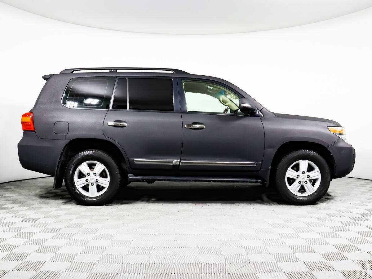 Купить Toyota Land Cruiser с пробегом. Фото: #3