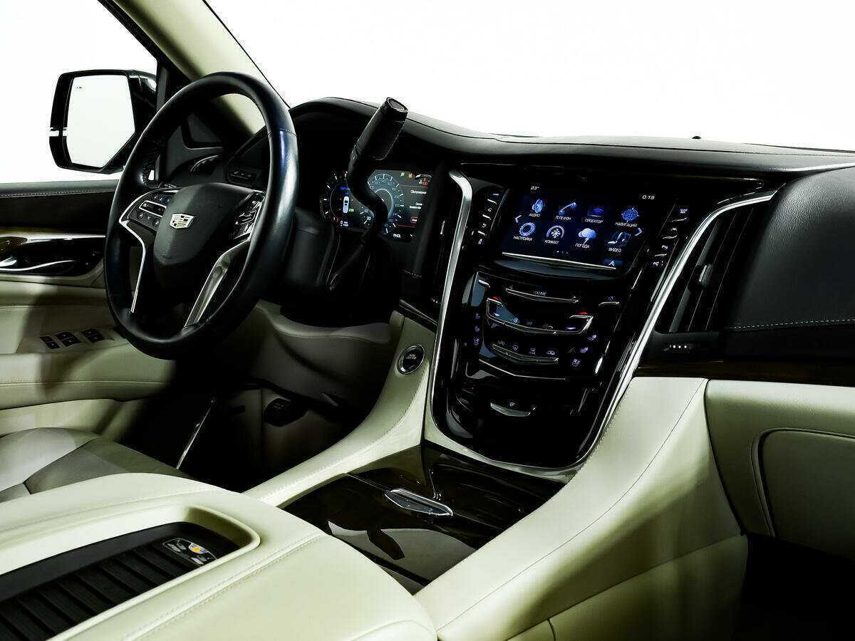 Купить Cadillac Escalade с пробегом. Фото: #8