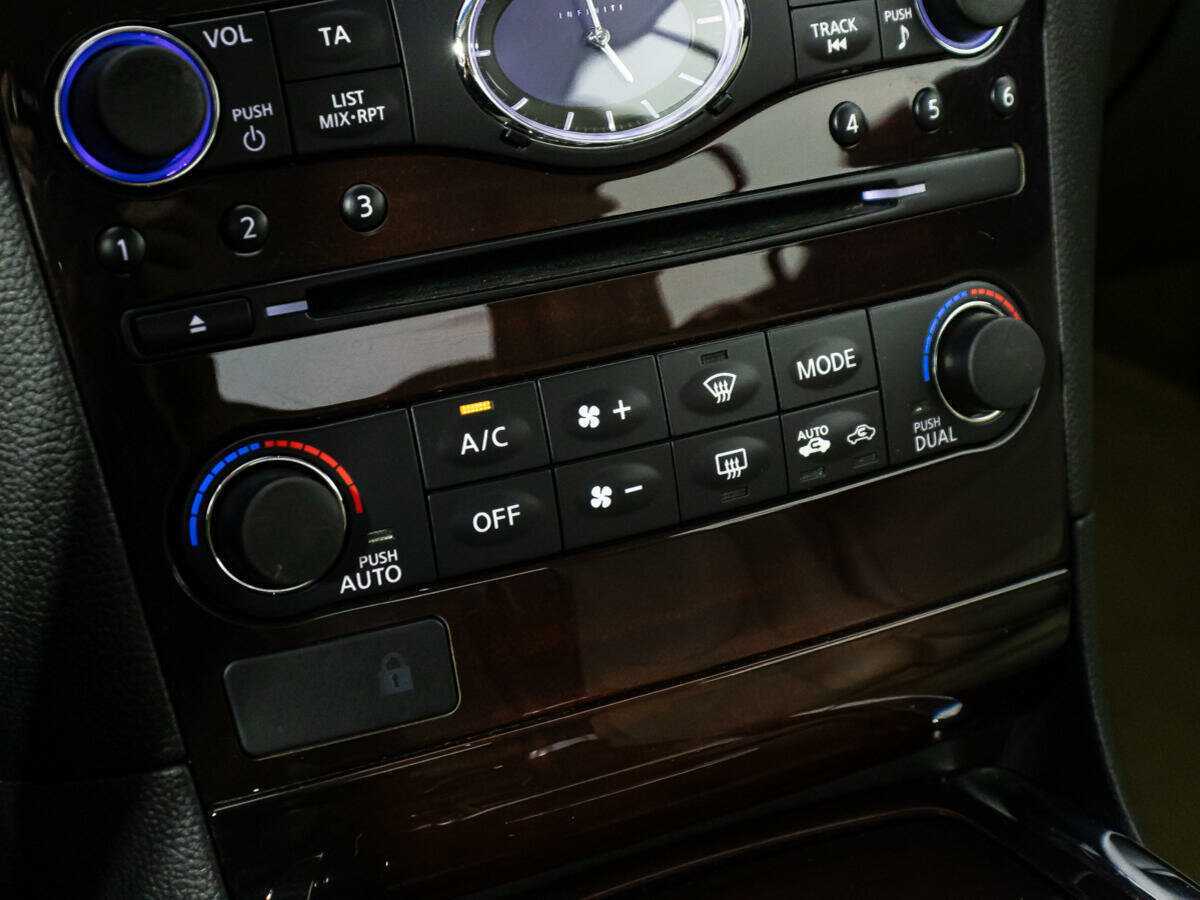 Купить Infiniti G с пробегом. Фото: #17